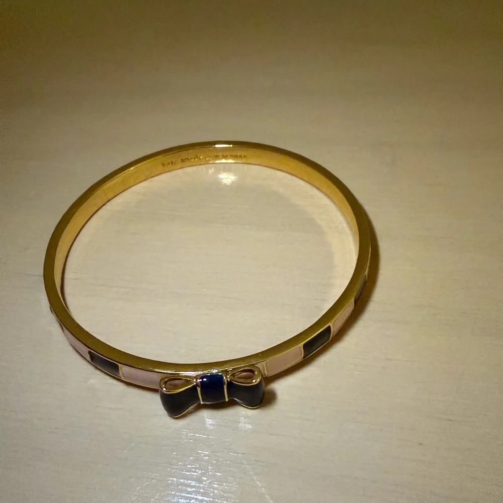kate spade Gold Bangle with Pink and Navy Enamel Bow - Picture 4 of 7